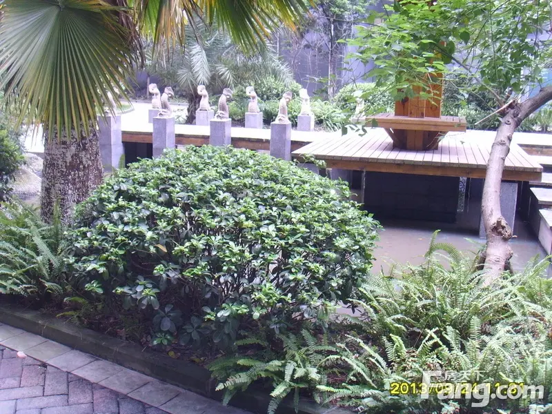 西郡兰庭3室1厅1卫东南朝向2150.00元/月出租