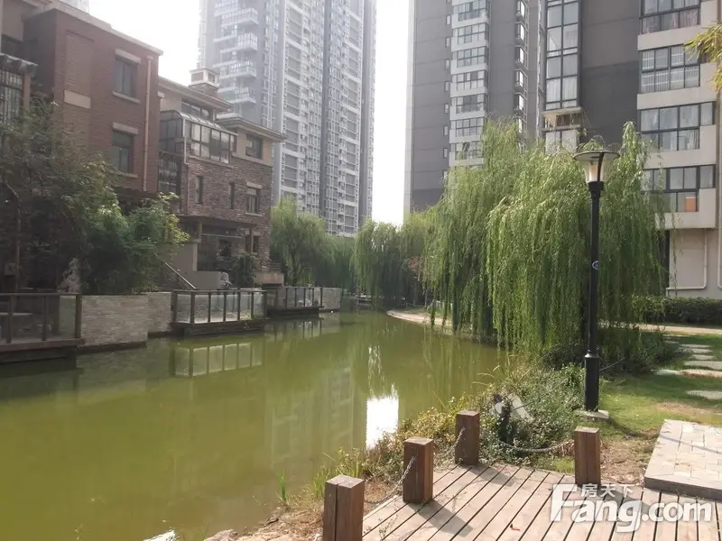 彩虹城 
