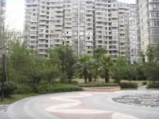 房型正气 满五年税费少 位置出入方便
