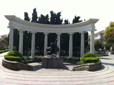 嘉华山庄纯独栋 前排沿河 200平大花园 诚心出售