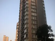 少量房源 一楼底复 三房两厅三卫 天井花园 大储物间