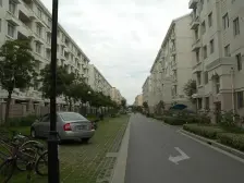 一楼两房 步行即达商圈 南北通透 采光无遮挡 近地铁口