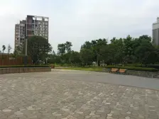 汽博中心 大众尚岭花园三房128万