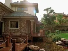 渝北南向精装别墅 满二293平四居520万