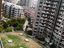 精装三房、近地铁出行方便、价格便宜诚心出售!