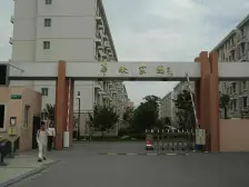 一楼两房 步行即达商圈 南北通透 采光无遮挡 近地铁口