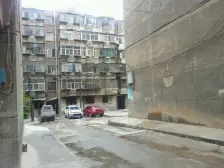 火车站 两室 框架可按揭 有院子