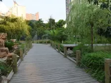 瑞虹旁边10号线地铁口,房龄新,户型正气
