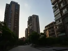 世博花园2室西朝向650.00万元/套出售