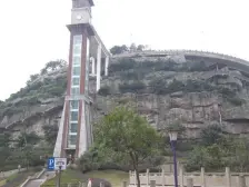 卖点: 此房满两年,业主诚心出售,正规三房