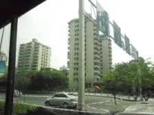 精装修联排别墅,装修保持好,门口双车道,楼间距宽