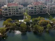 世茂湖滨新出楼王三房