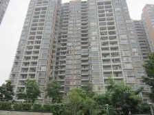 小区位处繁华地段,出行方便,交通便捷,是自住之选