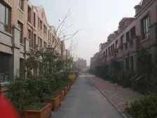 税费少,联排别墅,带花园和大露台