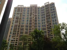 观音桥 北滨路 华新街轻轨500米 户型方正 园林式小区