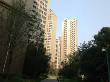 两江四岸江景小区看江看来福士 出小区轻轨站