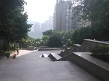 北滨路 华宇北国风光三房110万