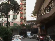 跃层四房 装修新 朝小区 价格可以谈