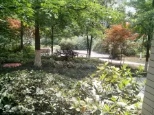 此房板式楼户型通透,采光充足,配套设施齐。