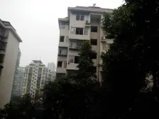 正规四房,装修保持好,带家具家电,采光好