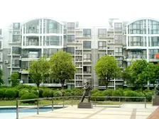 近7号线600米,配套一应俱全,精装修错层动静分离