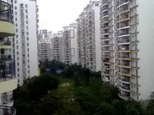 一楼带花园,朝南光线充足,配套齐全,诚意出售