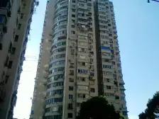 地铁口电梯房一房一厅,全明户型,诚意出售