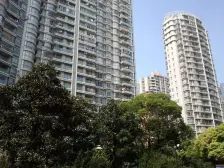 03年品质小区,百万精装全屋地暖,客厅正看小区花园,诚意出售