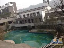 纯洋房小区,中间楼层带露台,有车位