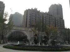 光环爱琴海两商圈 精装大两房,品牌家具家电 龙湖物业