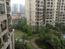 汽博中心 爱加西西里三房120万