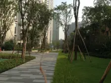 照母山 万科悦峰一期四房149万