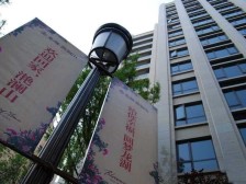 业主诚意出售,东边套采光好,视野开阔,简单装修
