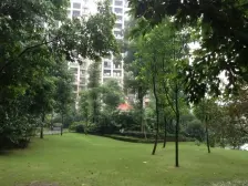 临靠商圈近双轻轨大三房配套齐全