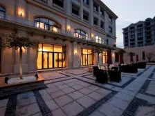 精装联排别墅,位置好,带车位,+花园+地下室