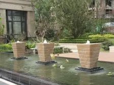 房子满五年,装修好,保养好,一梯一户设计