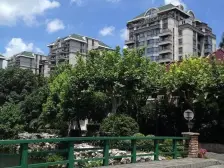 龙柏花苑朝南大三房,俯瞰别墅风貌和西郊森林海