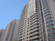 地铁口精装修大平层房东急售