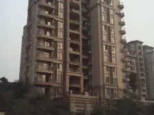 汽博中心 保利高尔夫华庭四房135万