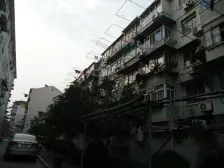 此房满五年 税费少,楼层适中,配套齐全
