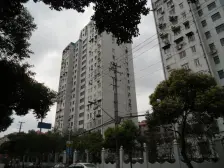 新出的近地铁总价便宜一房带院子