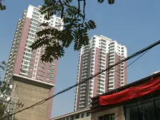 长城山海苑南苑 小区2栋楼 绿化好 地下停车