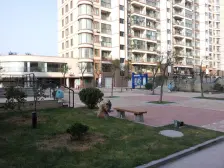 房子顶加阁,产证面积255,上下一样大,带34平南向车库