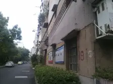 草塘小区 低楼层两房 带租约 售126万