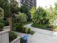 景湖荣郡三房两卫,两梯两户通风舒适拎包入住,装修好