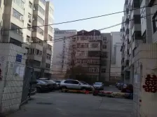 大润发三室中间楼层,交通便利,看房方便