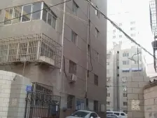 此房满五不唯一、南北通透、刚需小户型有院子停车方便