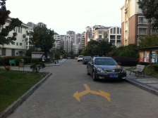 徐汇新城:店长推荐+电梯4楼+得房率高+价格可谈