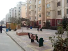 海龙花园 一楼带花园 四室两厅两卫 南北通透带车库