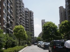 小区景观位置,中间楼层,看房方便,业主诚意。